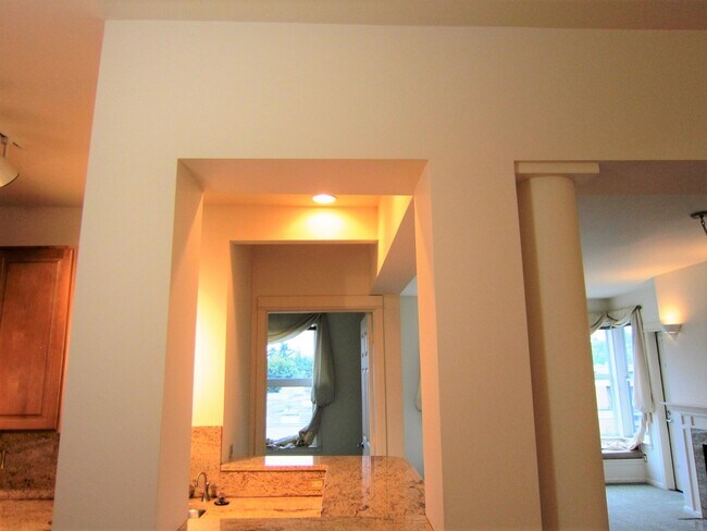 Master bathroom with soak tub, double vanity - 10042 Main St
