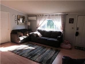 Foto del edificio - 830 N Walnut St