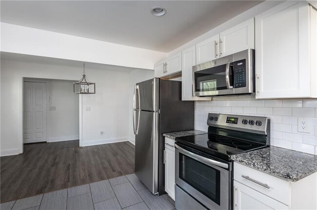 Building Photo - 364 Betsy Ave SW
