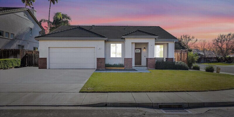 Foto principal - 826 Hollowbrook dr, Brentwood CA