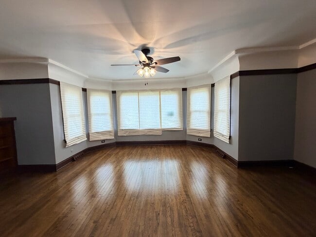 Foto del edificio - 13903 S State St