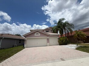 Building Photo - 5402 NW 120th Ave