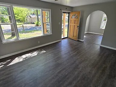 Foto del edificio - 125 Tinker Blvd