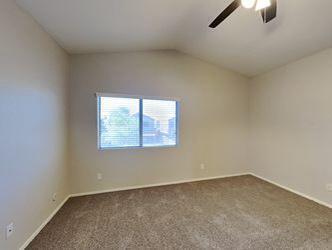 Foto del edificio - 255 W Juniper Ave