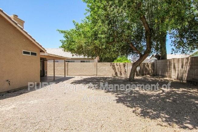 Building Photo - 3526 W Questa Dr