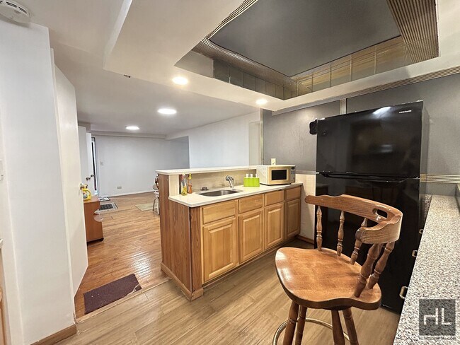 Foto del edificio - Spacious 3BR Basement Unit in East Bronx!