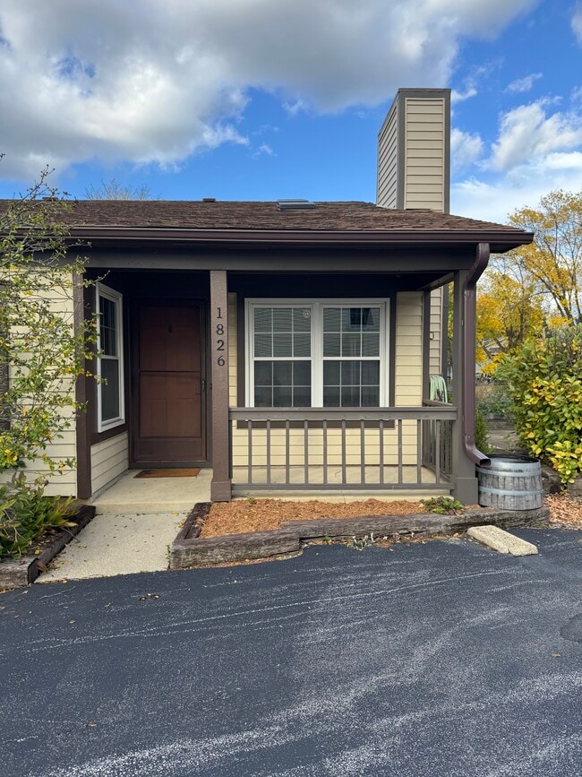 Building Photo - 1826 Appaloosa Dr