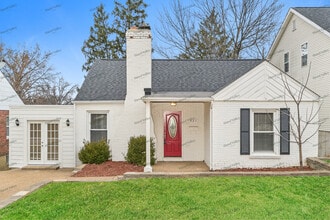 Building Photo - 421 Bismark Ave