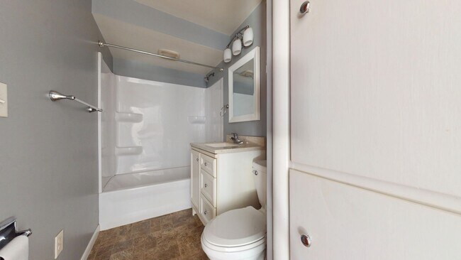 Foto del edificio - 116-118-118 Grasmere Ave