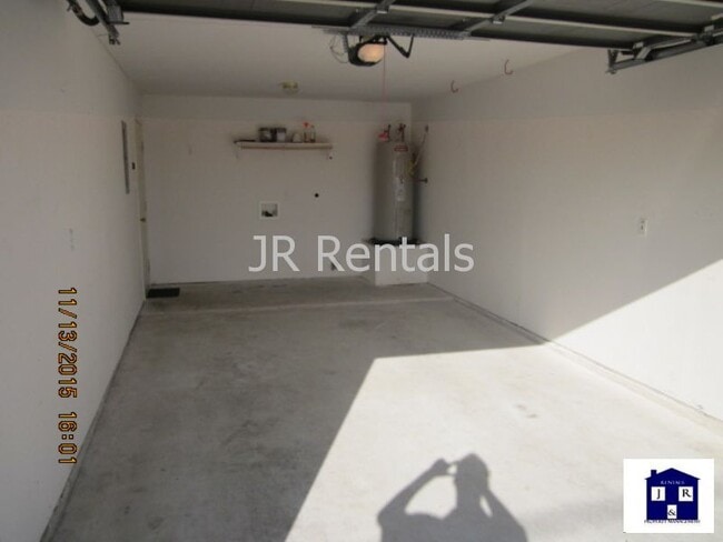 Building Photo - 2208 Cline Dr