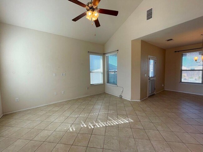 Foto del edificio - 3bed/2.5 bath available in Shadow Creek!