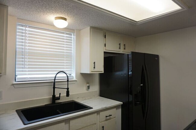 Foto del edificio - 2/2 Townhome close to NAS Jax. No Additional Fees