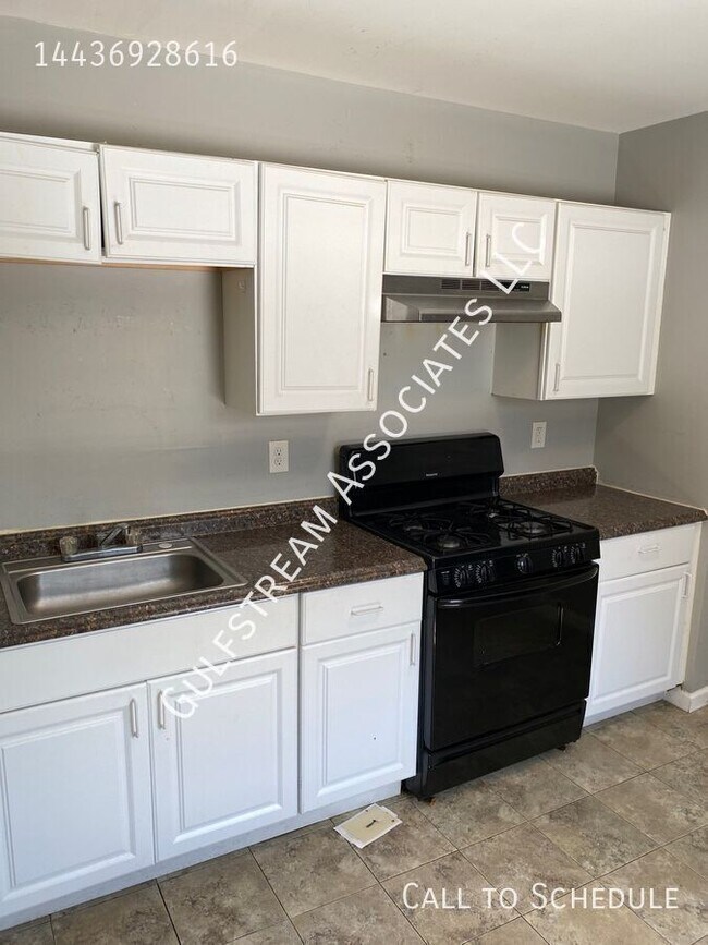Foto del edificio - 817 N Carey St