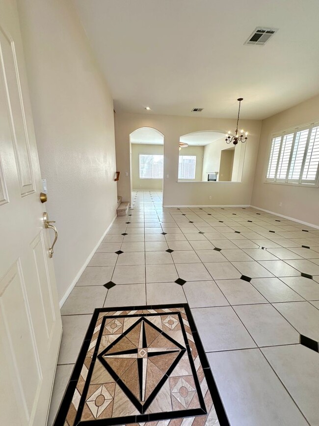 Foto del edificio - 7607 Pioneer Ranch Ave