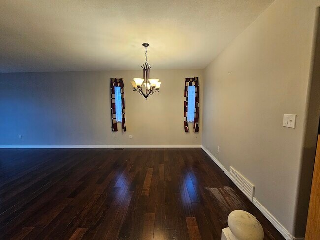 Photo du bâtiment - 9-5530 Teskey Rd