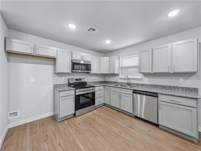 Foto del edificio - 6407 NW Kathleen St