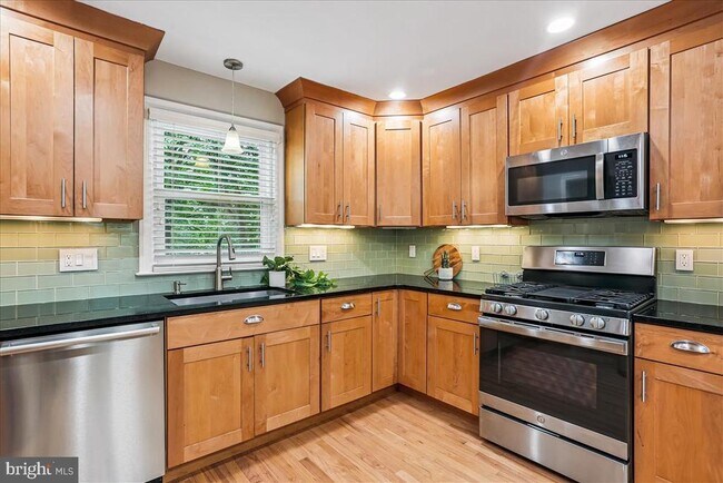 Foto del edificio - 8910 Bradford Rd