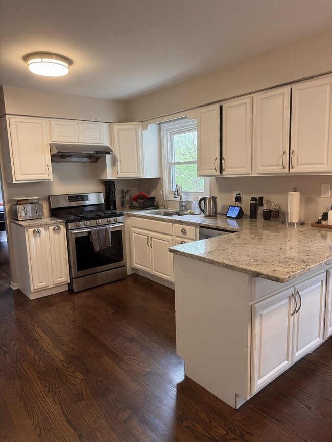 Building Photo - 1332 Culpepper Dr