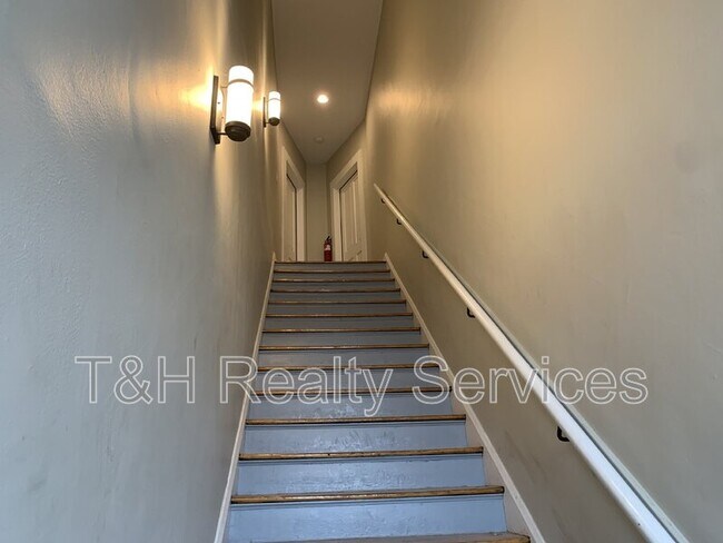 Foto del edificio - 4842 N College Ave