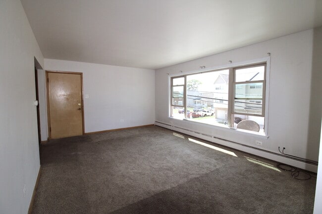 Building Photo - 6151 76th Ave