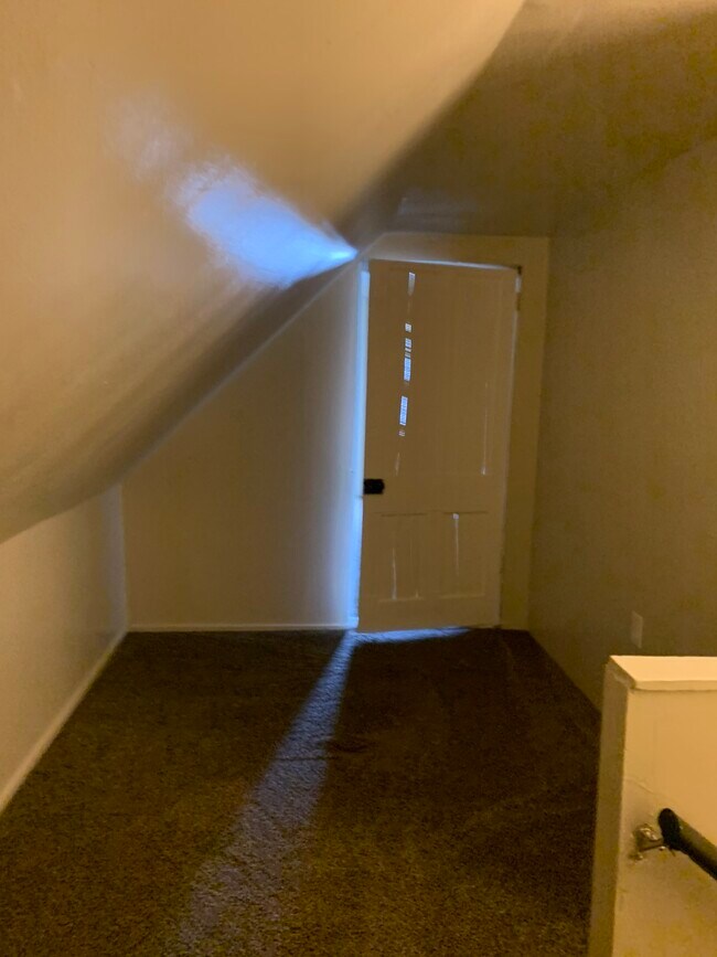 Bedroom - 715 Doddridge St