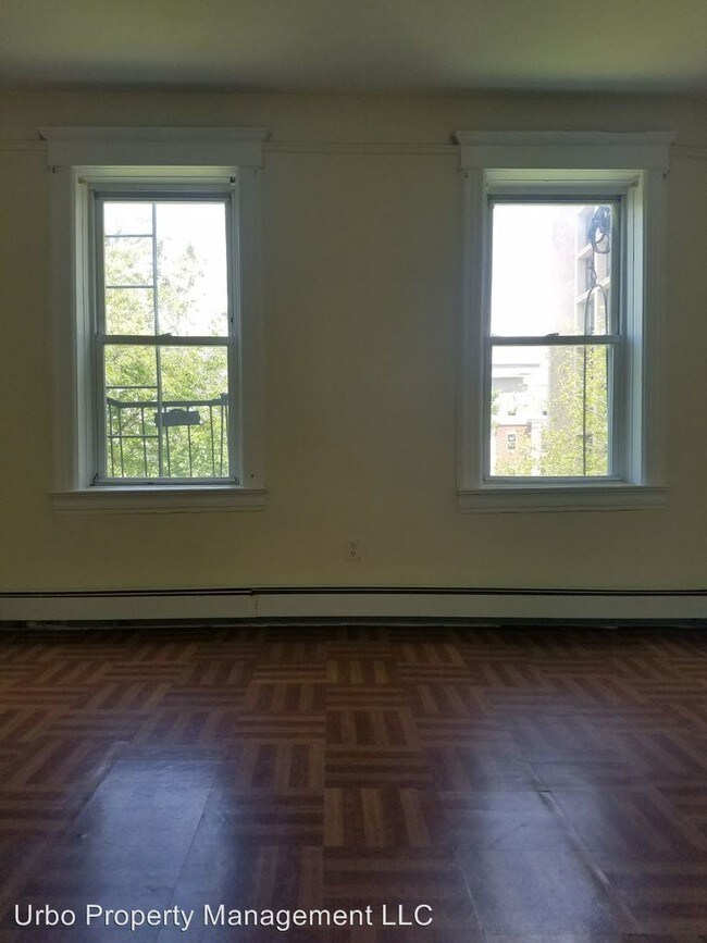 Building Photo - 72 Woodlawn Ave