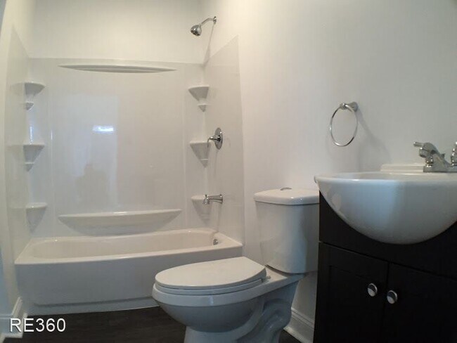 Building Photo - 2 br, 1 bath House - 81 Westwood Mt Washin...