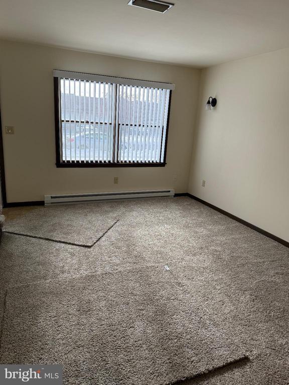 Building Photo - 228 W 8th St