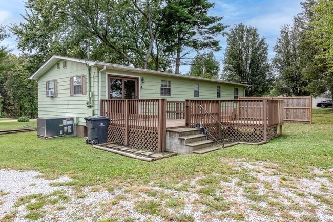 Foto del edificio - 2317 Piney Grove Church Rd