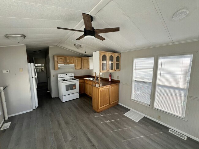 Foto del edificio - 1124 Chicago Bulls St