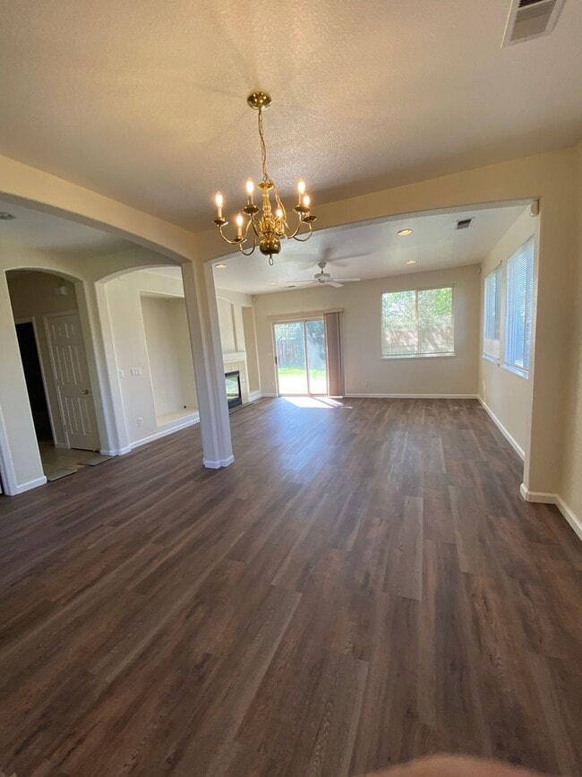 Building Photo - 10720 Vista Bonita Ln