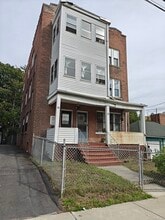 Building Photo - 42 Groton St