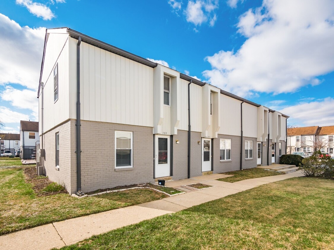 Primary Photo - Westchester Apartments