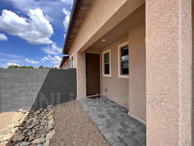 Building Photo - 7761 E Annabel Way