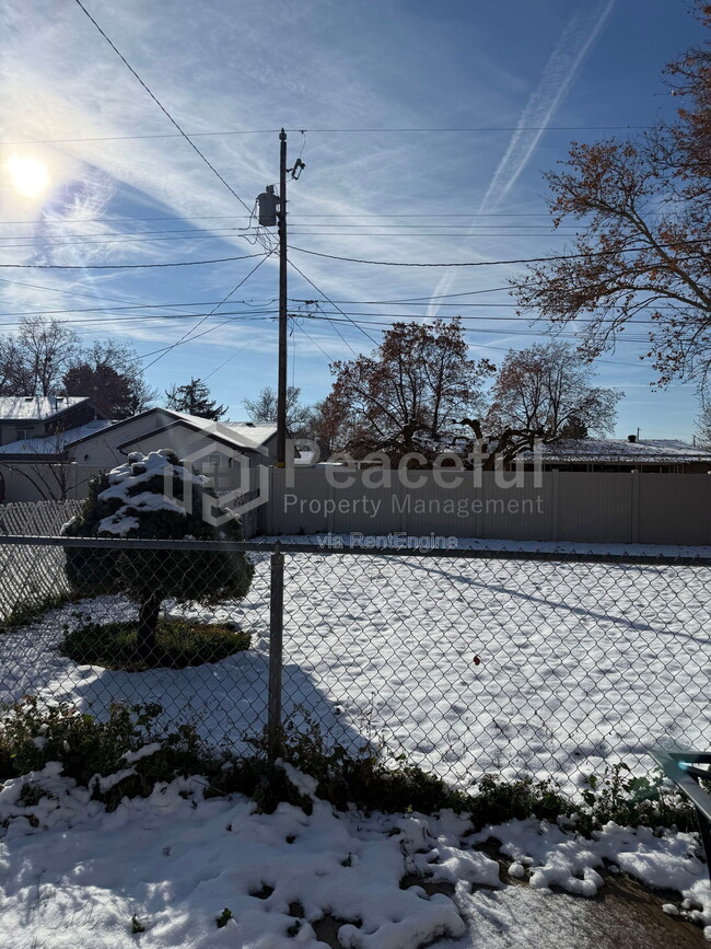 Foto del edificio - 2009 W Celia Way