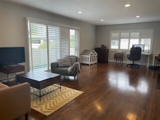 Living Room - 757 S Orange Grove Blvd