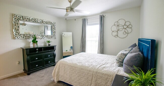 Foto del edificio - The Champion at Bluegrass Apartments