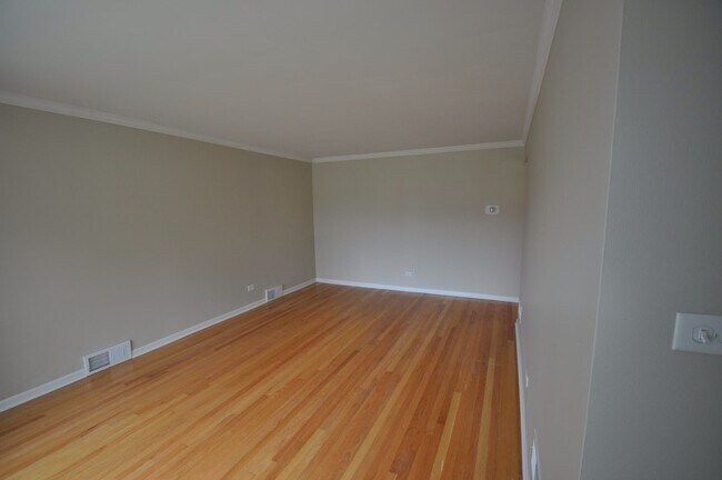 Building Photo - 11259 S Whipple St