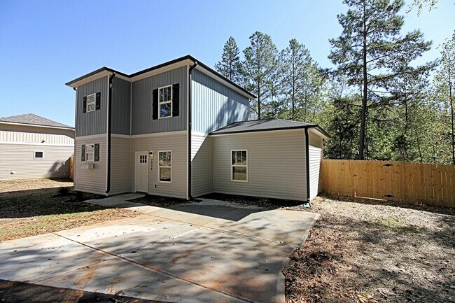 Building Photo - 7924 E Lane Dr