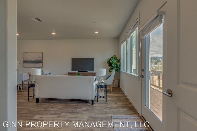 Building Photo - 3 br, 2.5 bath House - 180 Loganberry Ct