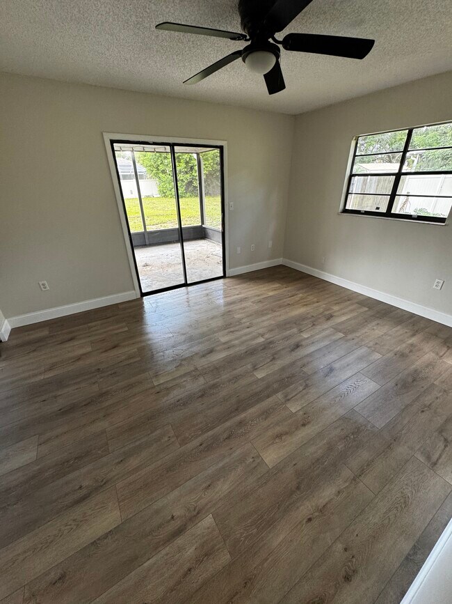 Foto del edificio - 4709 Parkway Blvd