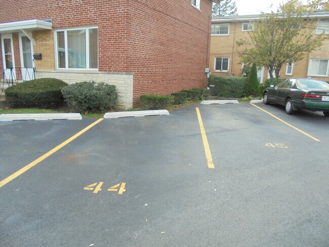 Foto del edificio - 419 E Lincoln St