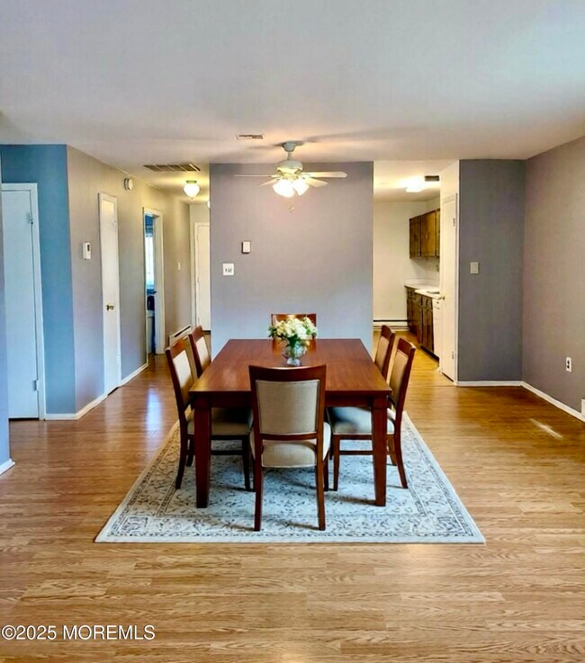 Foto del edificio - 141 Cross Slope Ct