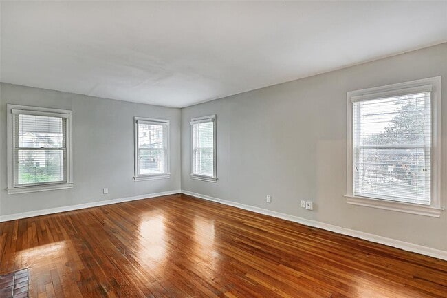 Building Photo - 2348 McClendon St