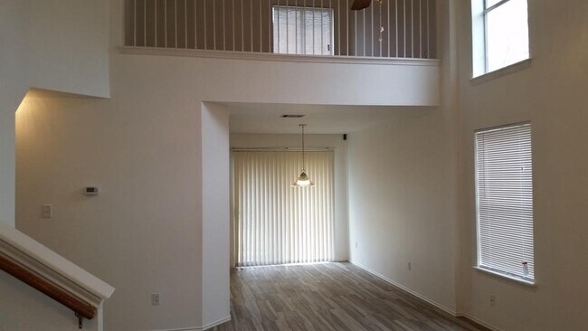 Foto del edificio - 7816 Portland Trail