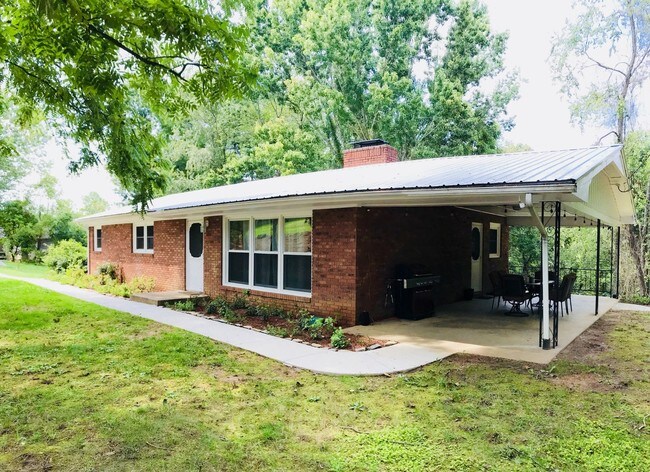 Building Photo - 17 Hummingbird Ln