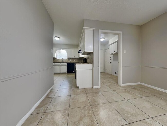 Building Photo - 20202 Laverton Dr