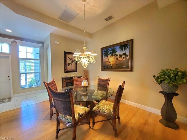 Foto del edificio - 1211 Chelmsford Ct