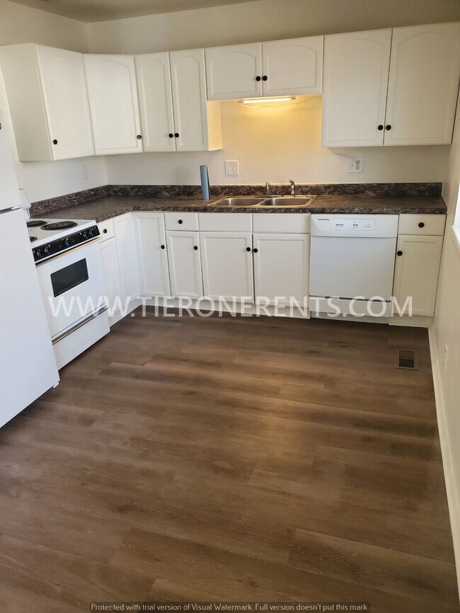 Building Photo - This property offers a no deposit option a...