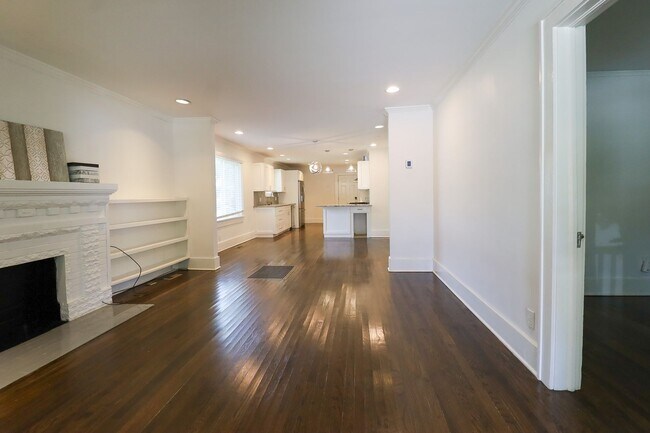 Foto del edificio - Midtown 2-bed, 2-bath Available Mid August!